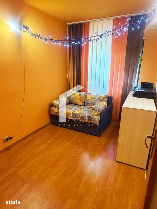 Apartament cu 3 camere, decomandat, zona 9 Mai