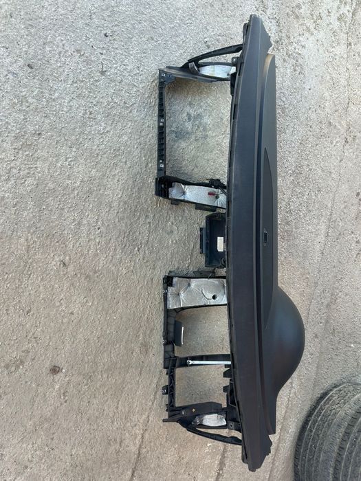 Plansa De Bord VW Passat B7. CC 2010-2014. Volan stanga