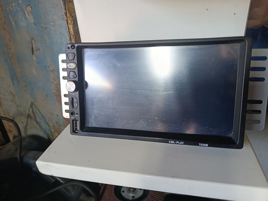 Продам Б/У Магнитолу