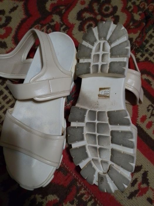 Дамски обувки,маратонки,боти,ботуши