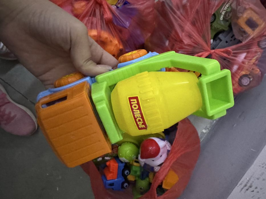 Продам игрушки в отличном состоянии