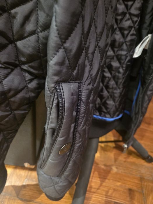 Geacă  McNeal neagra cu dunga albastră
