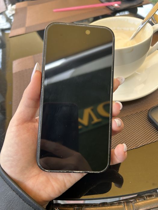 Продам Iphone 15, 128