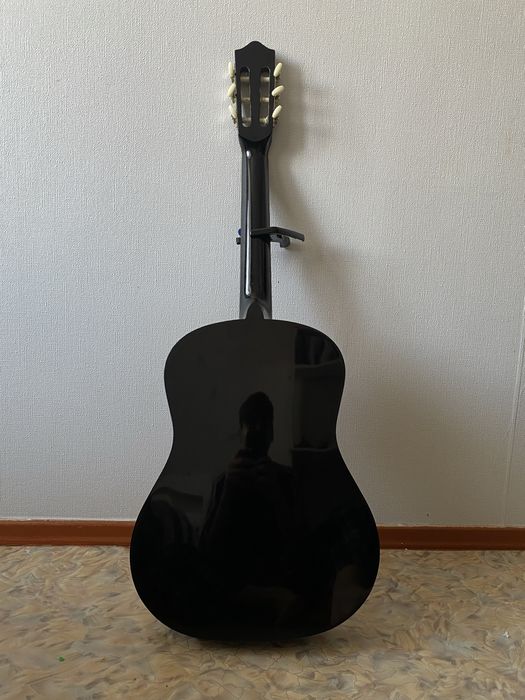 Продам гитару..,