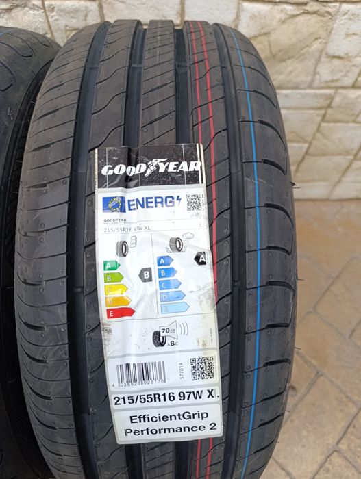 Летни гуми Good year 215/55/16 Efficient Grip Performance 2