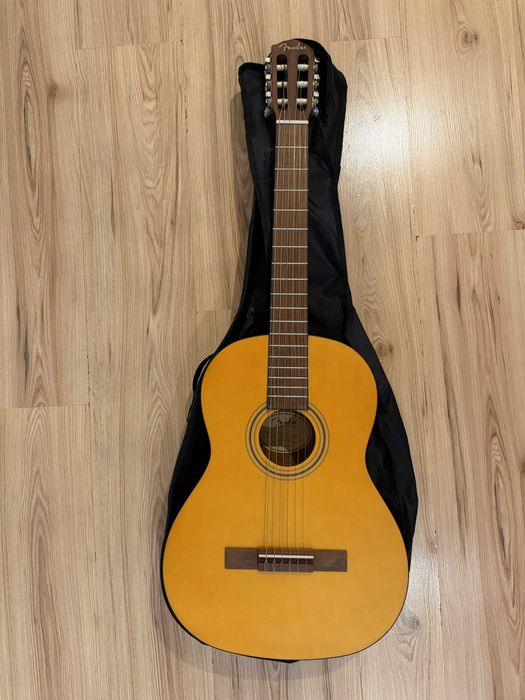 Акустична китара Fender ESC110-NS (почти нова)