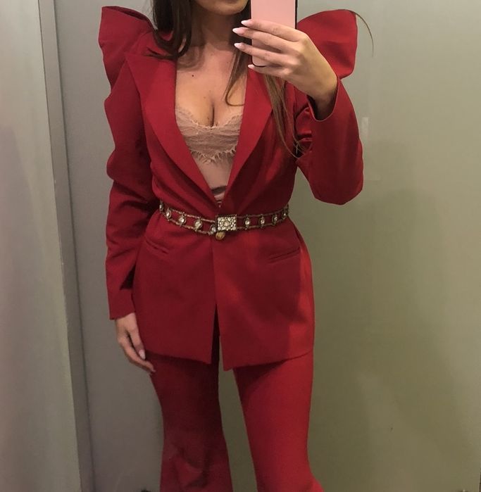 Costum rosu tgh (nu loulou andreea veneciuc nadare