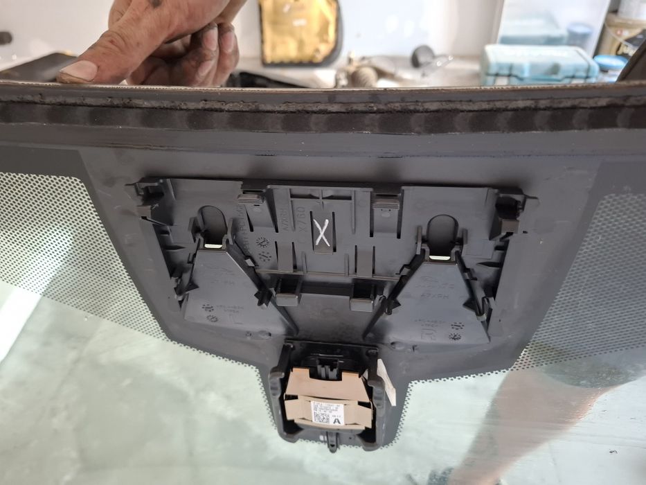 Стъкло JAGUAR XE 2015-2020