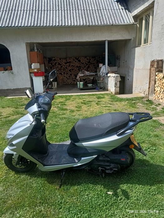 Scuter de vânzare
