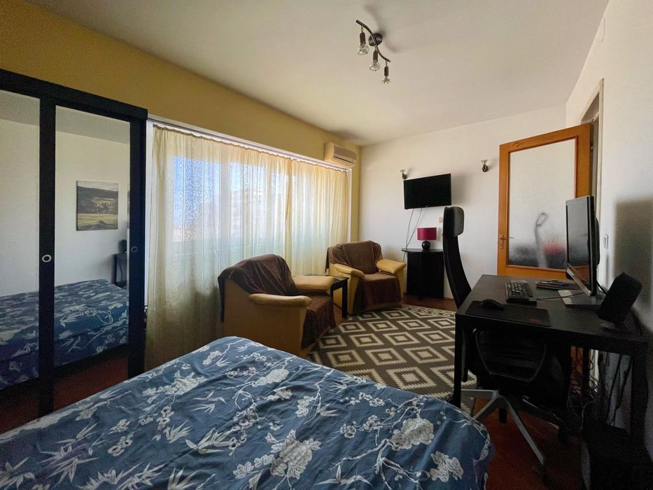 Inchiriez garsoniera dubla bd unirii, direct proprietar, AC, apa calda
