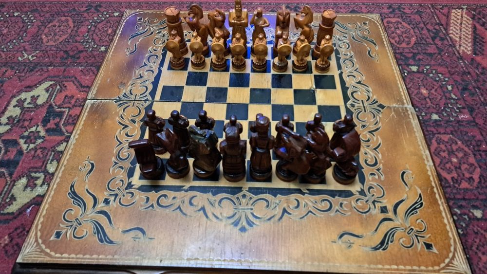 Шахматы и полотна недорого