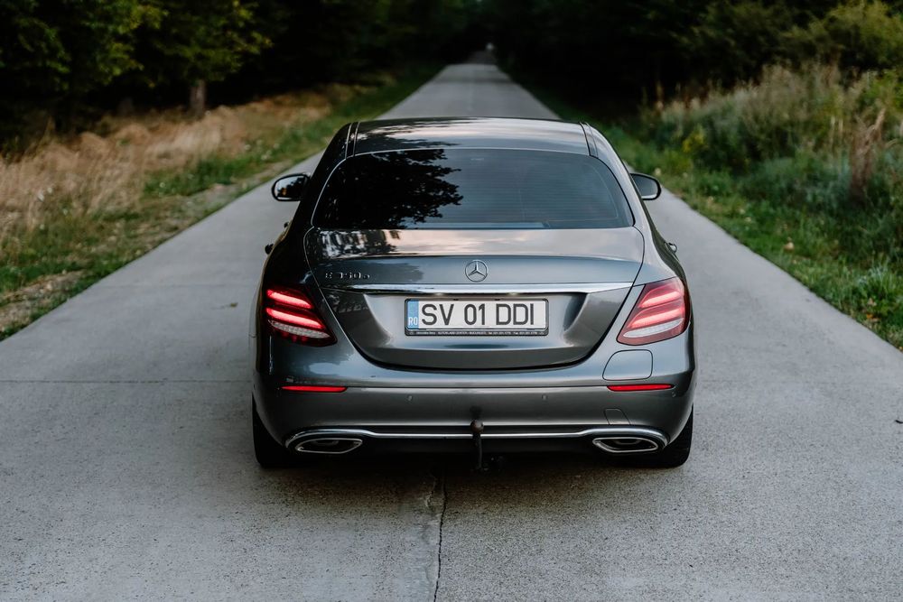 Mercedes-Benz E Mercedes-Benz E 350e 9G-TRONIC 286 CP