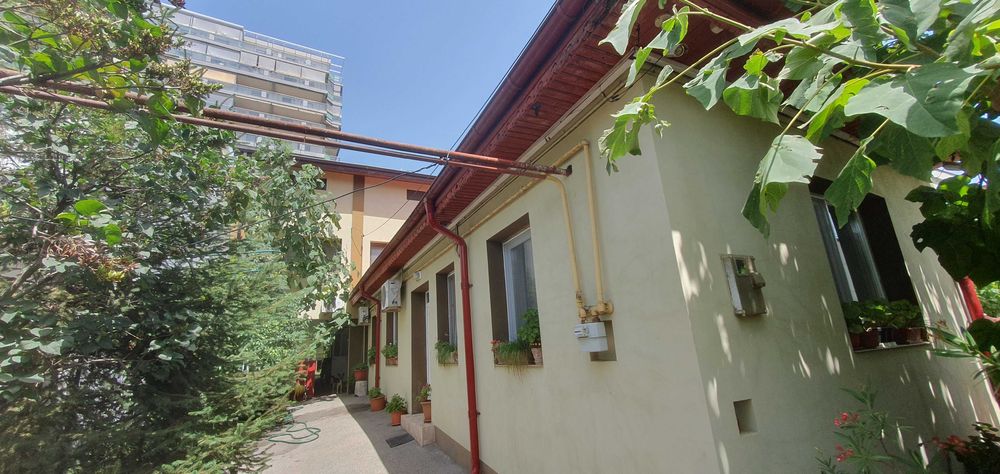 Locuinta individuala din 2 Corpuri de vanzare, P+E+M Dristor