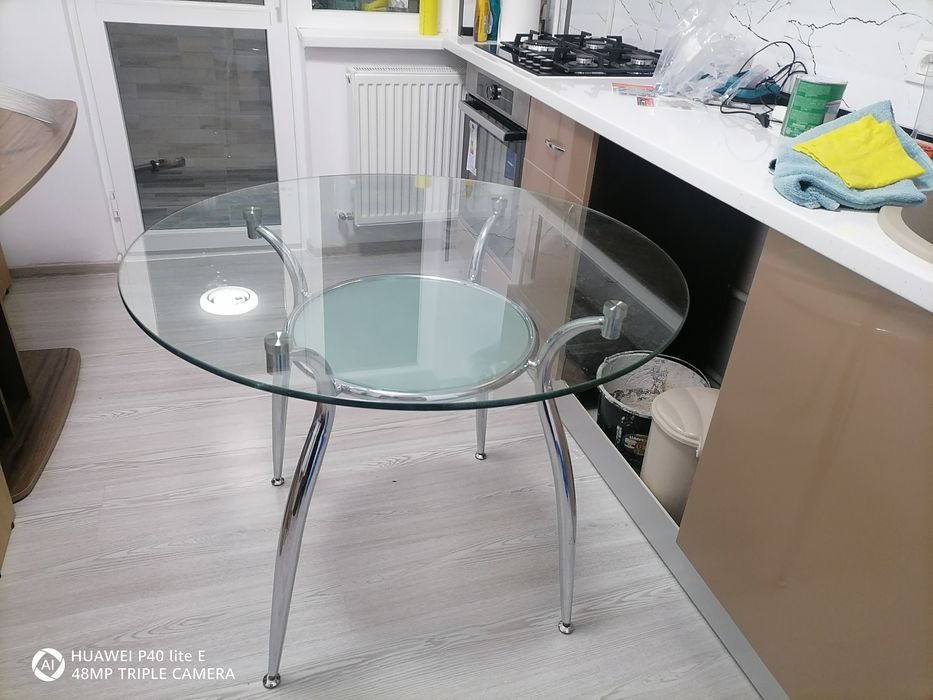 Masa de sticla de vanzare
