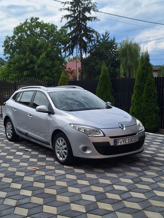 RENAULT Megane