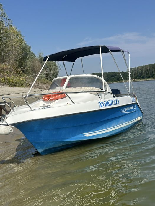 De vanzare ambarcatiune cu motor