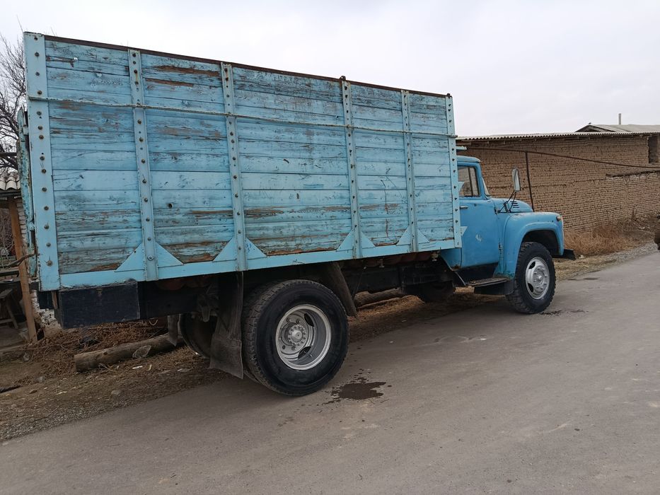 Zil 130 GBA sotiladi