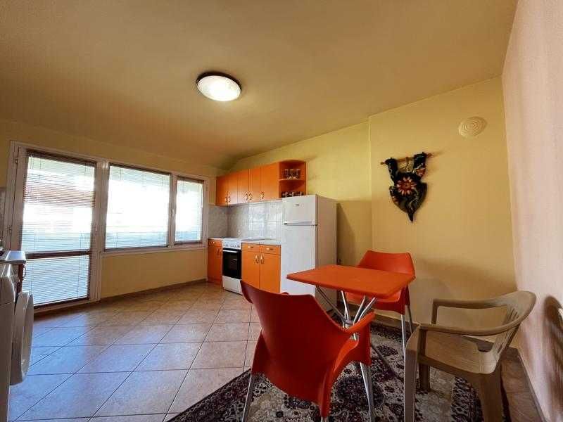 Дава се под наем Тристаен апартамент в Бургас, Възраждане - 110 кв.м за 510 € - Снимка #4