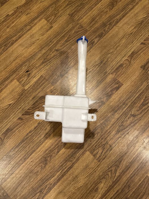 Бачок омывателя на Kia Cerato