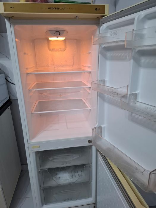 Продается холодильник