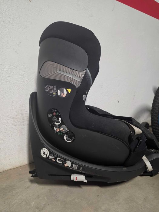 Cybex Sirona S i-Size 360° –  детско столче за кола+ протектор