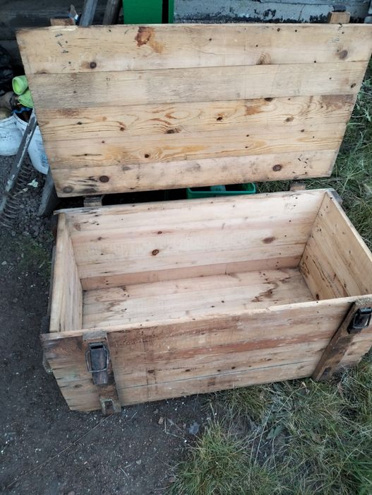 Продам деревянный ящик-сундук.
