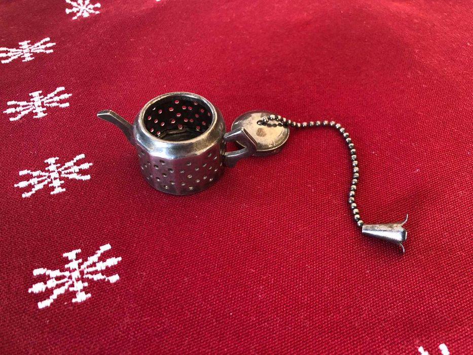 Infuzor pentru Ceai Argintat WMF (1850-1890) - Piesă Rară de Colecție