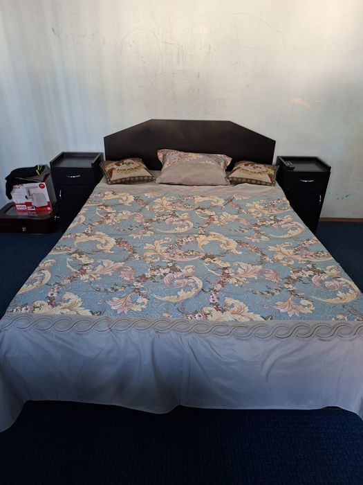 Molier dormitor cu pat matrimonial