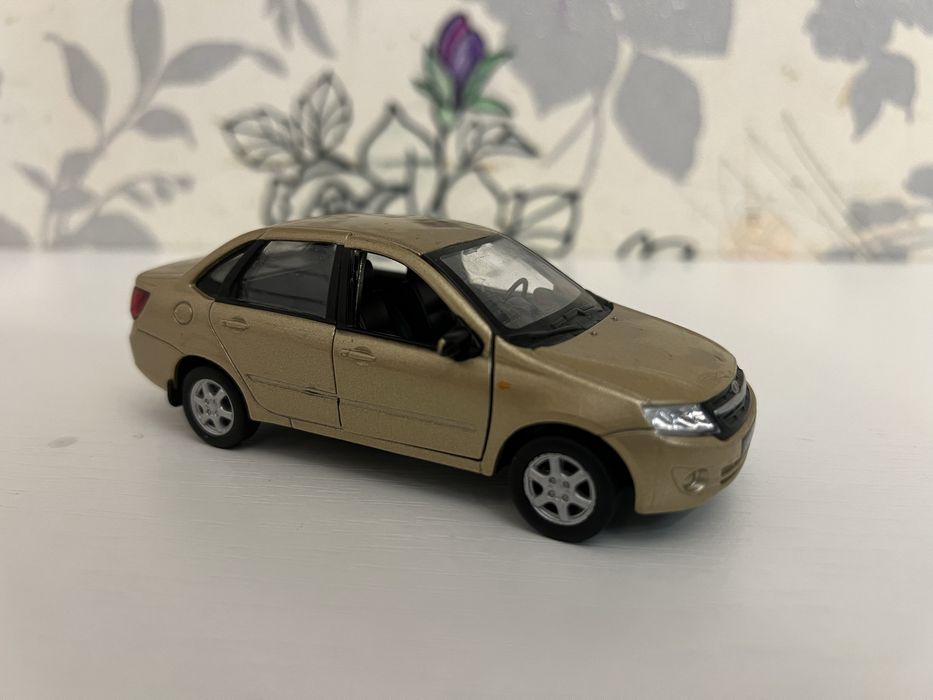 Маштабные моделки,игрушки, машинки,тмм