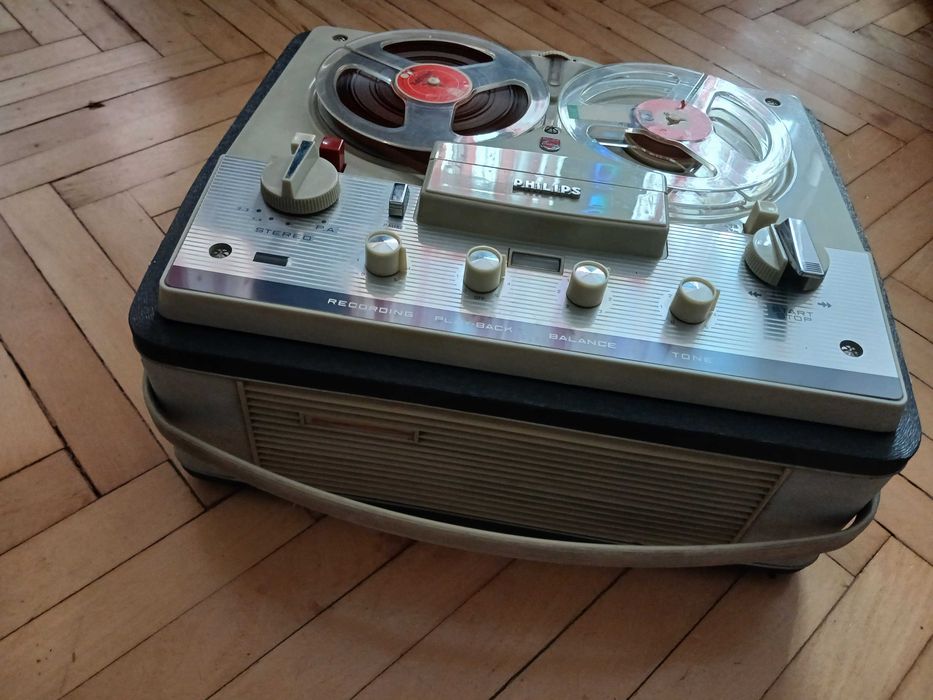 Magnetofon frumos Philips, anii 1960