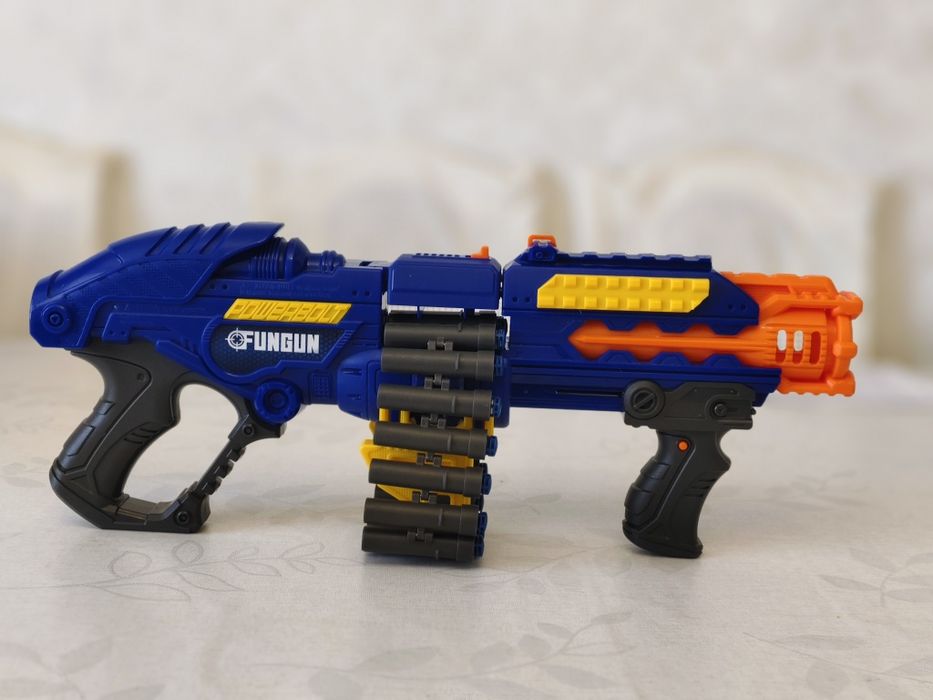 Продам игрушечный автомат