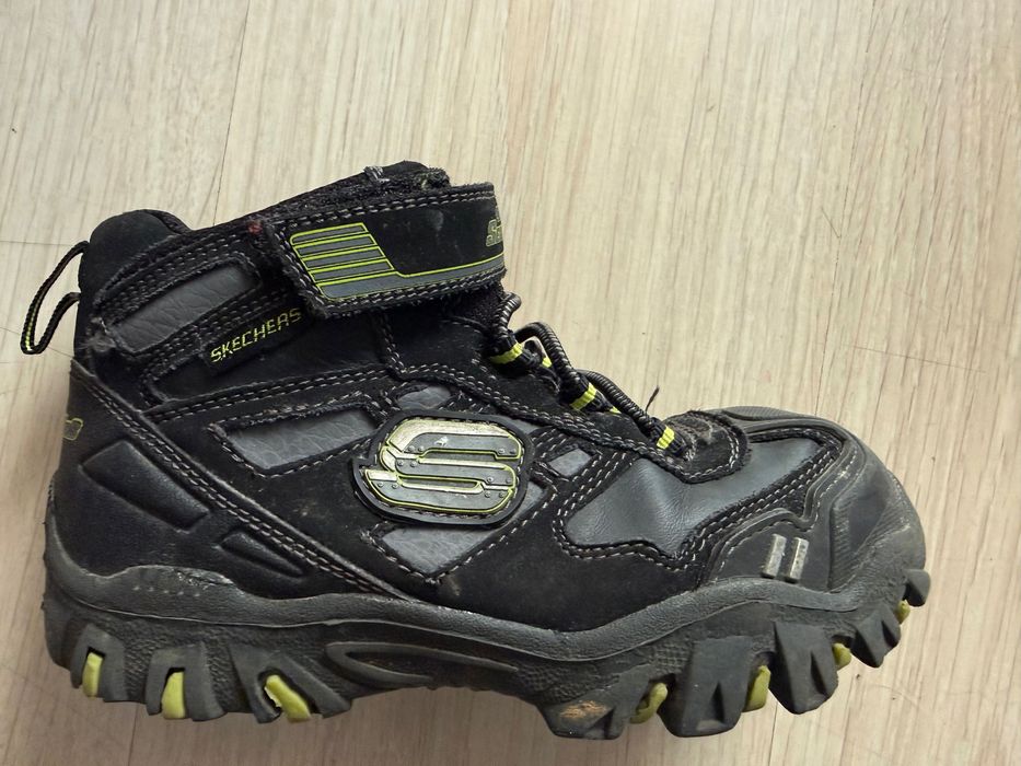 Ghete Sketchers mar 30 cu luminițe