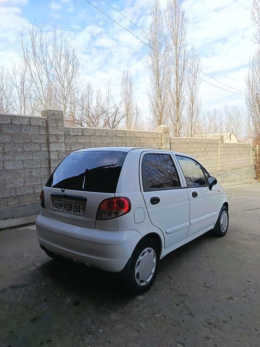 Holati haxshi kalonka magnitofon qoyilga