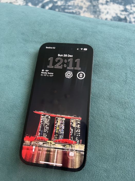 Продам Айфон 14 про