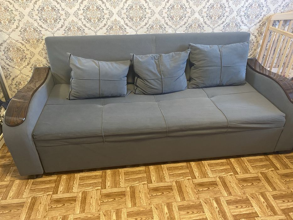 Продам Диван 40 000 тг