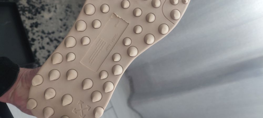 Adidași Off White