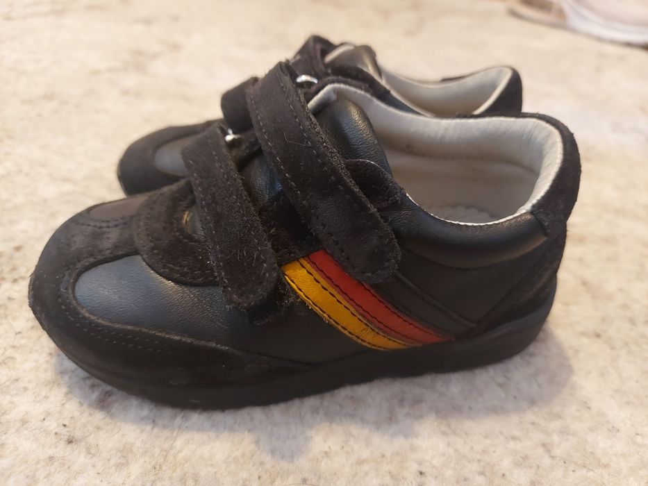Adidasi copii pentru picioruse nazdravane