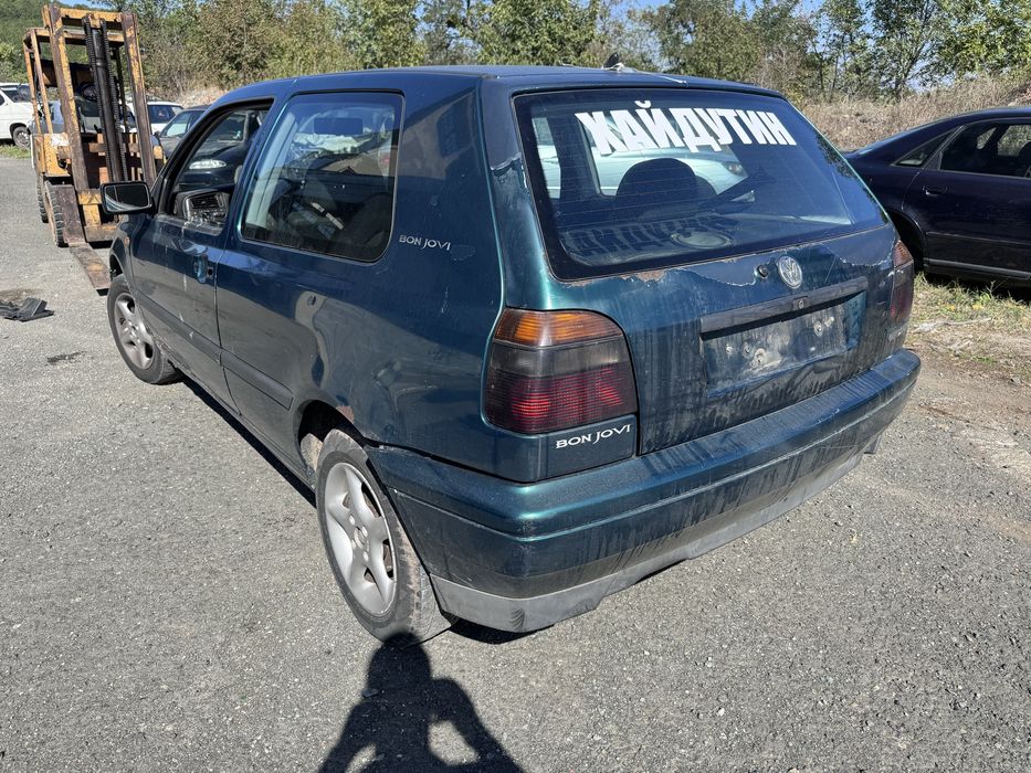 Vw Golf 3 1.6i 75hp 1997г На Части