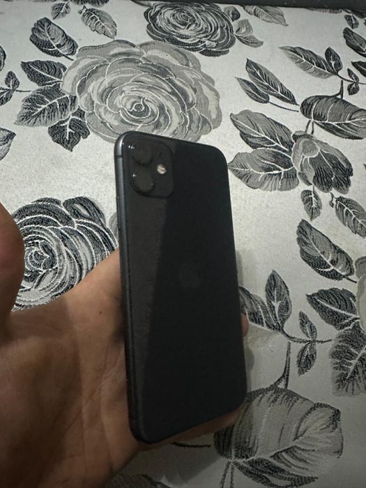 Продам iphone 11