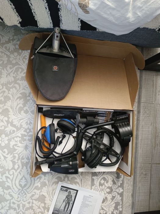 Продам металлоискатель с комплектующим