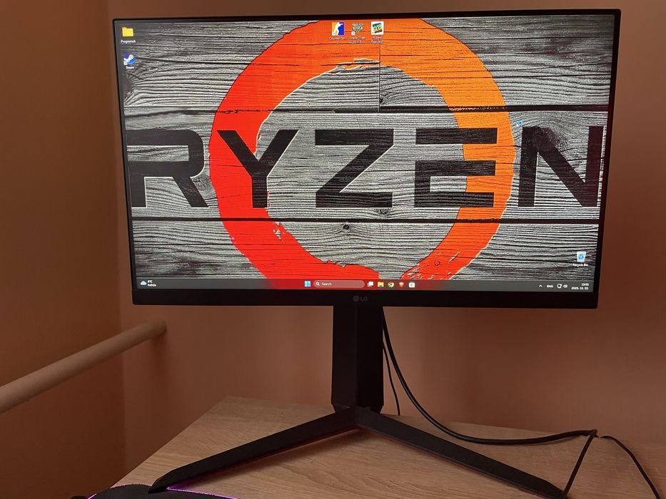 LG 24GN65R-B Monitoare Gaming