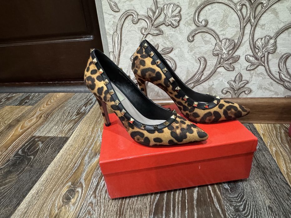 Продам туфельки