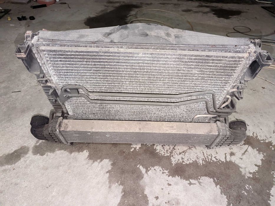 Радиатори с перка и греда с буфери и маска за Мерцедес е320цди w211