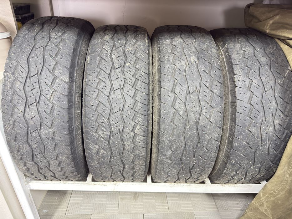 TOYO A/T 285/70/17