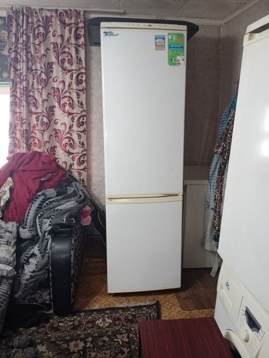 Продам два холодильника