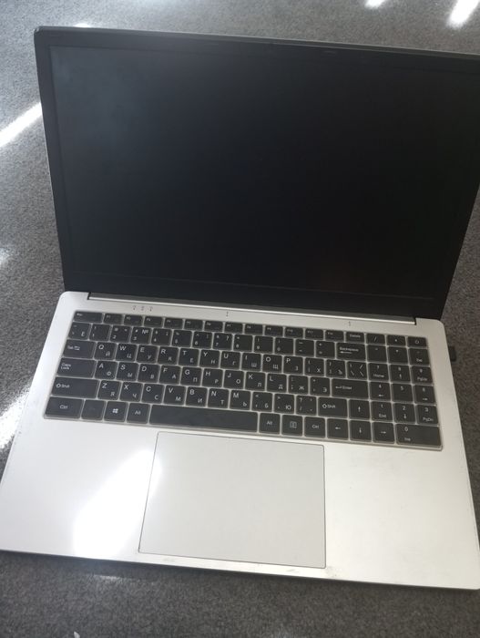 ECHIPS NOUTBOOK windows 10 pro