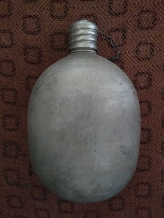 Продам алюминиевую фляжку