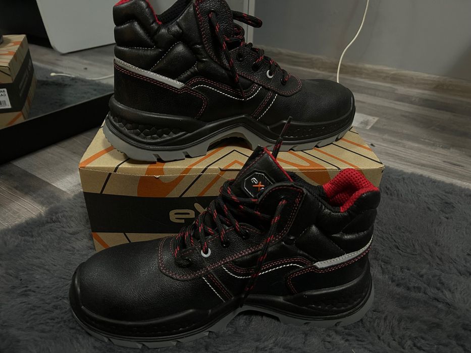 Обувки ,панталон и къси панталонки,работни