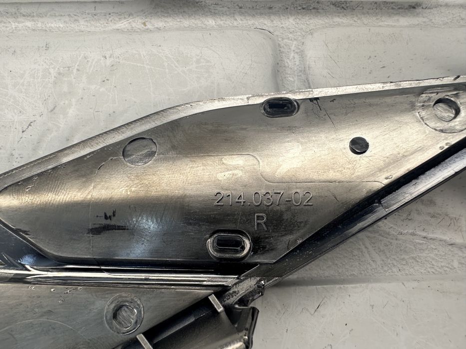 Страничен светлоотразител AUDI A7 C8 Matrix 214037-02