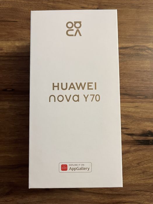 Телефон Huawei Y 70 + слушалки